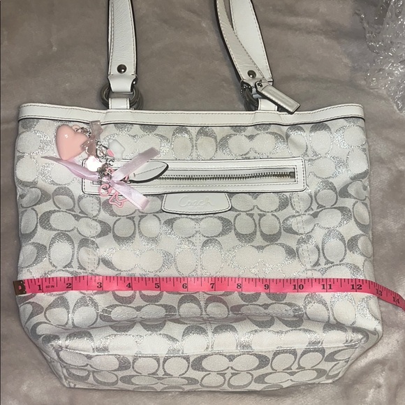 Coach White and Pink Tote Bag with Signature Style - Picture 10 of 11